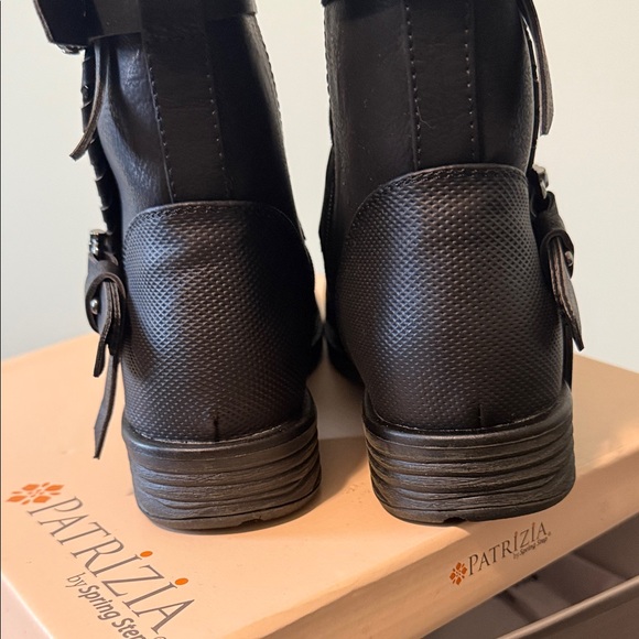 Spring Step Black Combat Boots - Picture 5 of 8